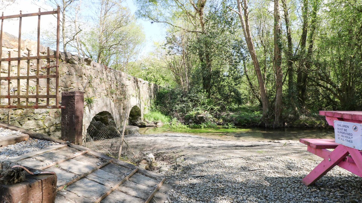 Ballindaggan Cottage | Yew Tree House