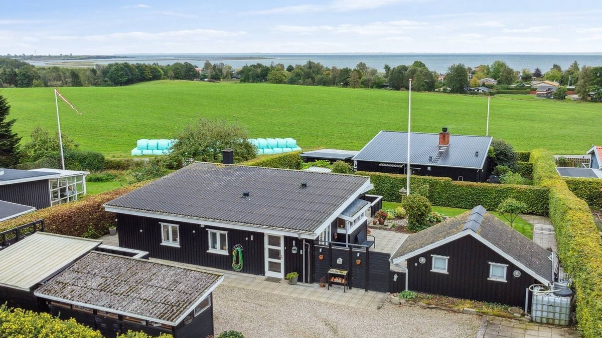 Skovbyballe House | "Yngvy" - 500m from the sea by Interhome