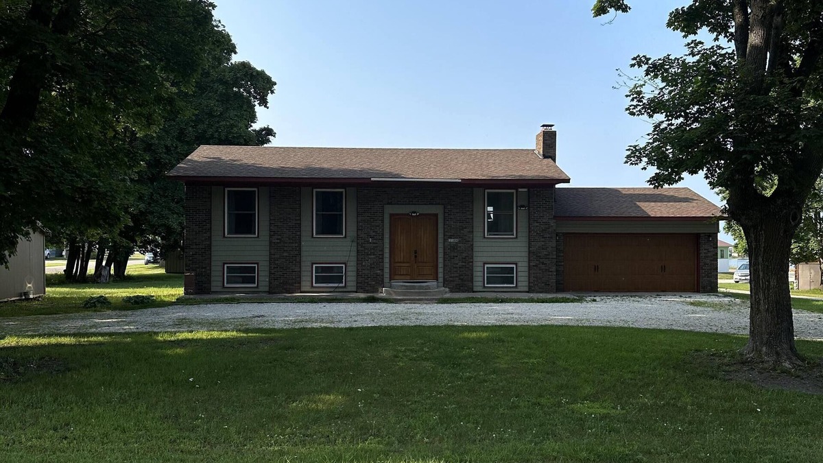 Grand Marais House | YoopCoop - a spacious, comfortable home located in the heart of Grand Marais, MI