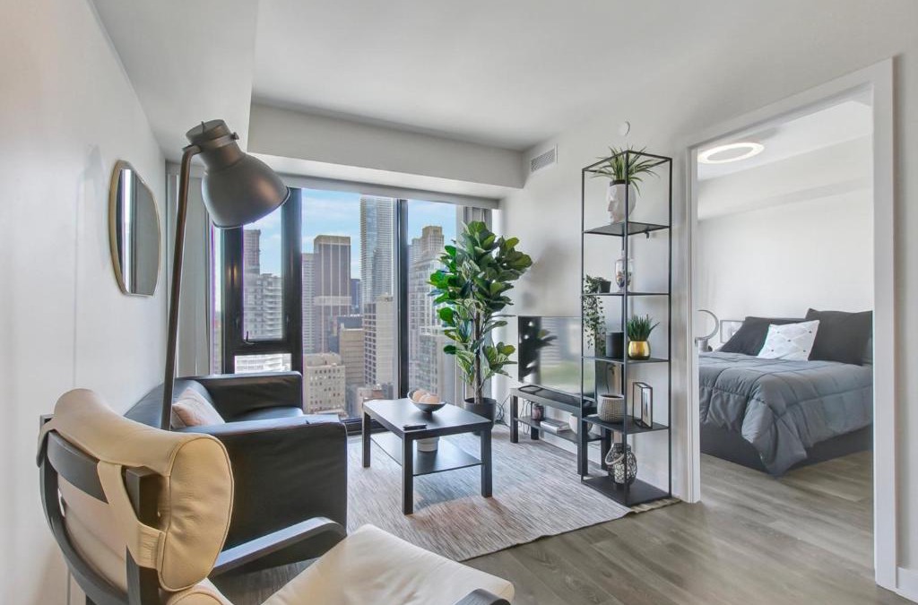 Bloor-Yorkville Apartment | Yorkville Luxury: Modern 1-Bed Condo, Fall in Love
