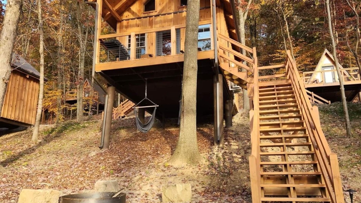 Scio Cabin | Yosemite/Lakeview -Pet Friendly- 4-6 Person Midsize Cabin