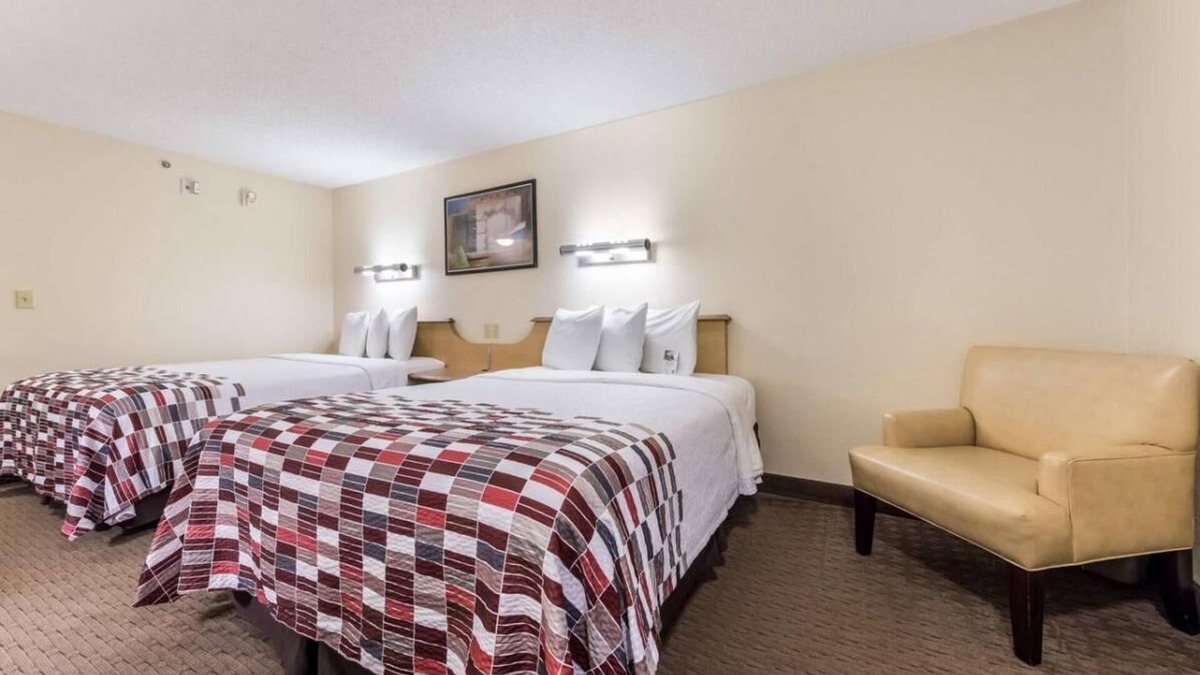 SeaTac Hotel | You found it! Just a Step Away from Everything! Convenient Accommodation