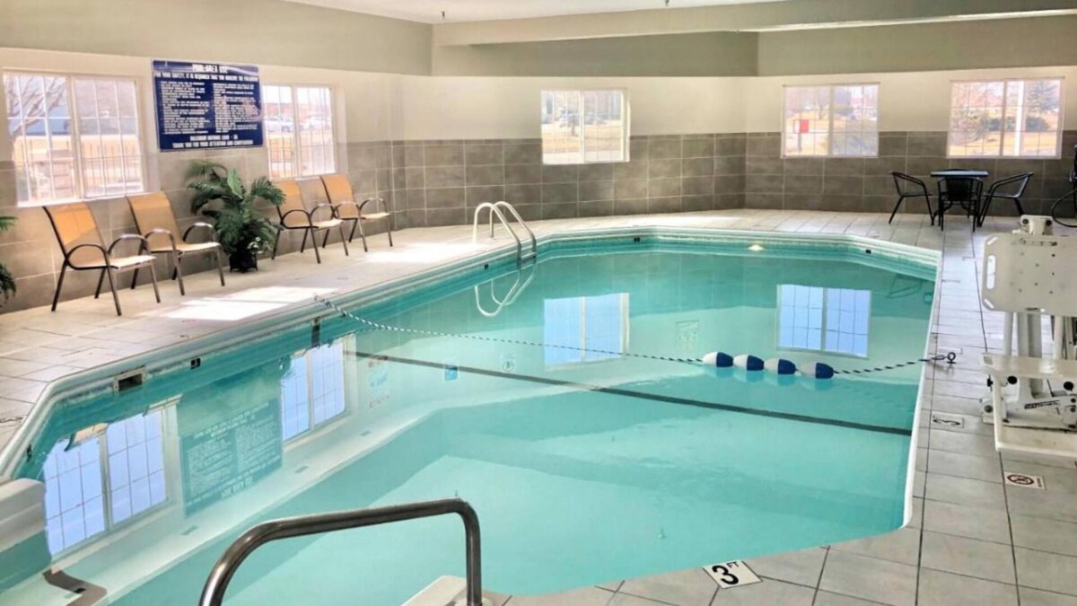 Council Bluffs House | You found it! On-site Pool and FREE Breakfast, Near Desert Dome Omaha Zoo