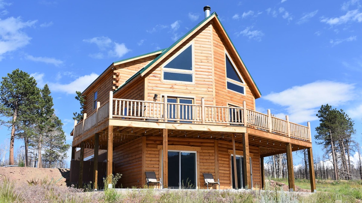Fort Garland Cabin | You'll love the amazing views at the Hummingbird Hideaway!