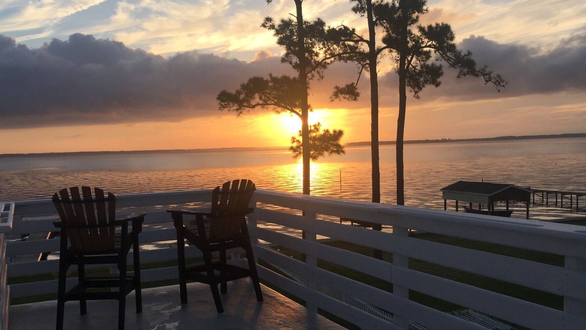 Belhaven House | You will be "Blown Away"! nNew Dock!
