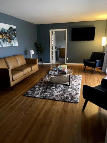 Huntsville House | You won't want to leave!