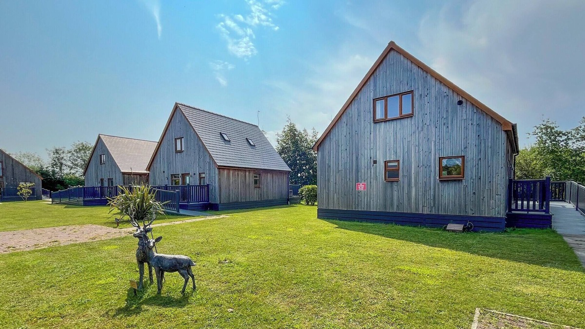 Brigg Cottage | You’ll love the generous space, perfect for large groups.