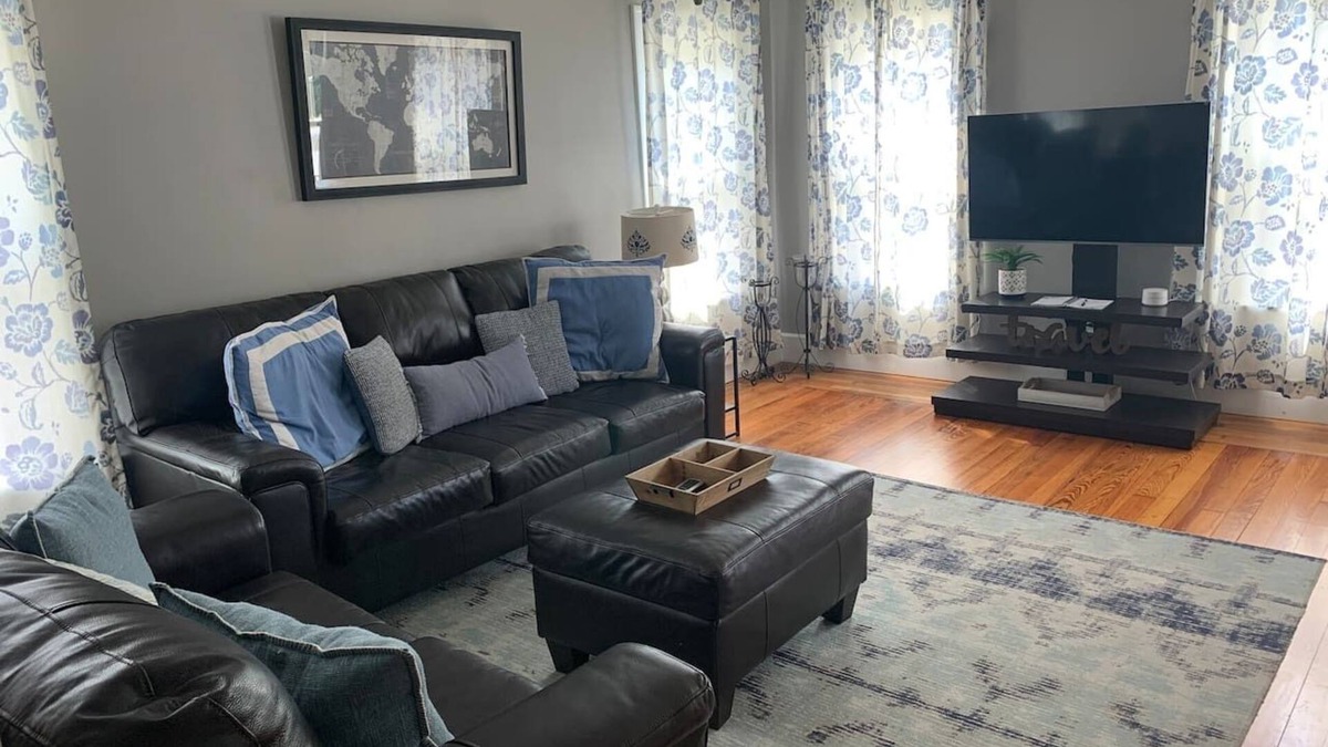 Wooster Apartment | Your 2nd Home Away From Home l Prime location