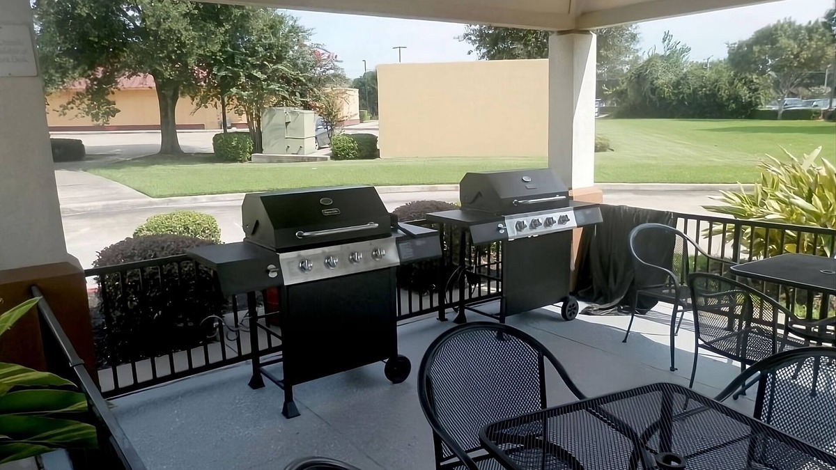 Nassau Bay Resort | Your Adventure Awaits! Pet-Friendly Property Near NASA Johnson Space Center!