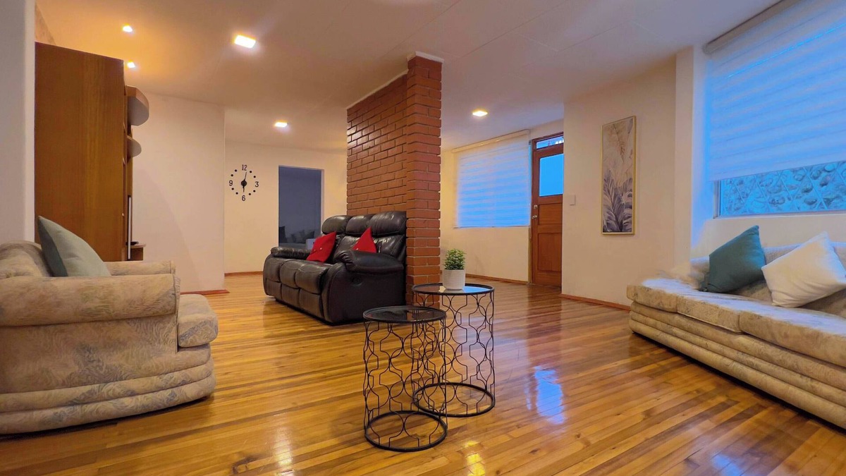 Huayna-Capac Apartment | Your Adventure in Cuenca Starts Here: Fully Equipped Apartment in Downtown