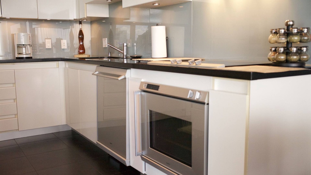 Downtown Vancouver Apartment | Your Alternative to a 5 Star Hotel