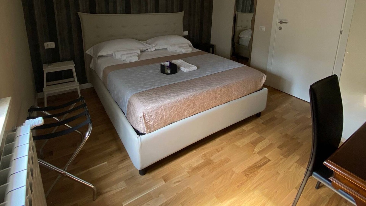Frosinone Bed & Breakfast | Your B&B at the center of your commitments - 5 min from the Municipal Villa
