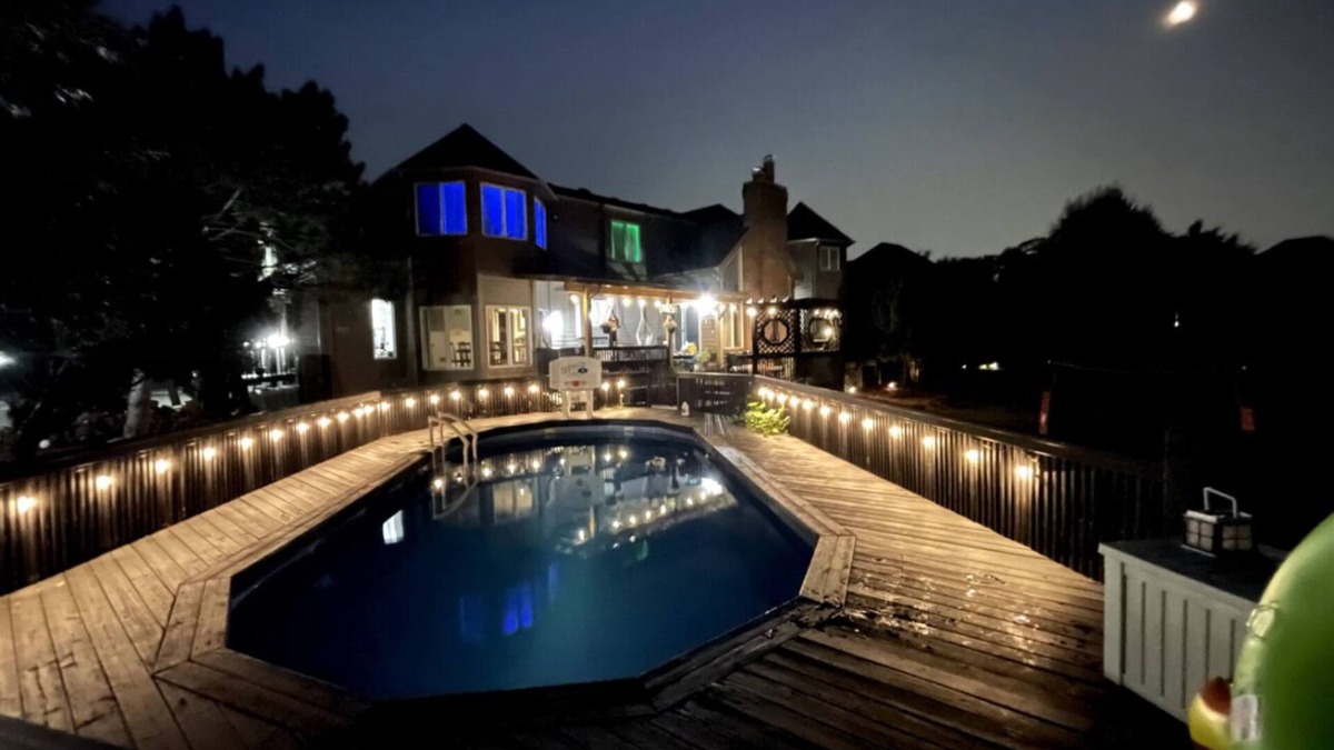 Plato Center House | Your BIG HOME Getaway, 30 minutes to O'Hare Airport, Only 37 miles to Chicago