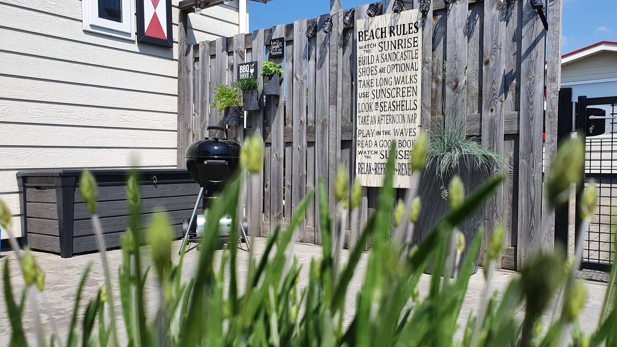 Serooskerke Ski Chalet | Your break in Zeeland! We warmly welcome you and your dog!