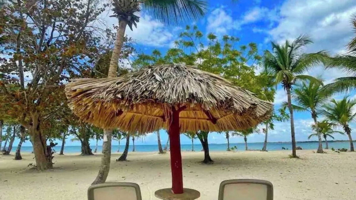 El Soco Apartment | Your Caribbean island paradise condo just steps away from the beach