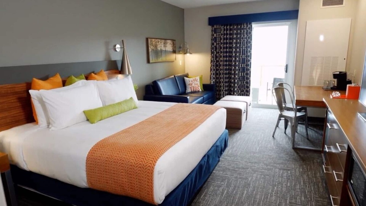 Circleville Resort | Your Catskills Waterpark Hideaway! 3 Big Rooms w/Balconies & Waterpark Access!