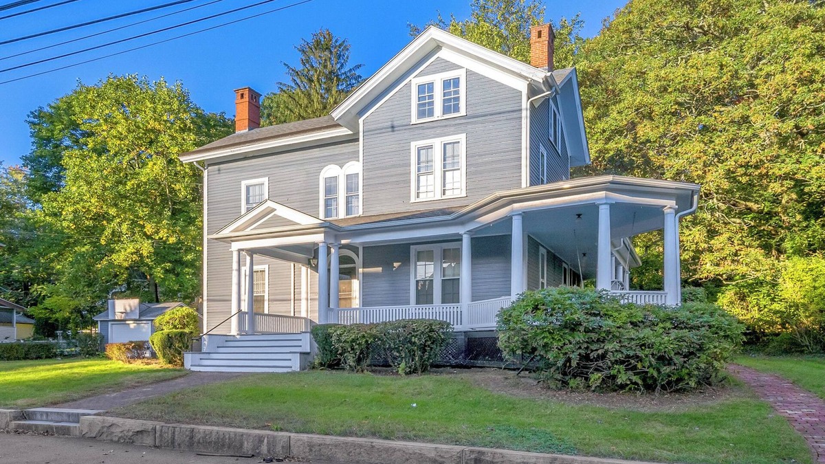 Norwich House | Your Charming 4BR Retreat Home Minutes from Casino Excitement!