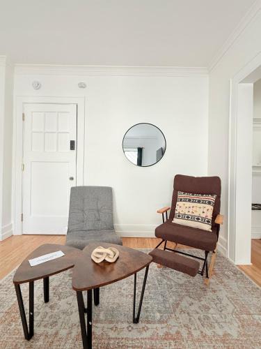 East Avenue Apartment | Your Cozy-studiohighfallstvkitchenrochestdt