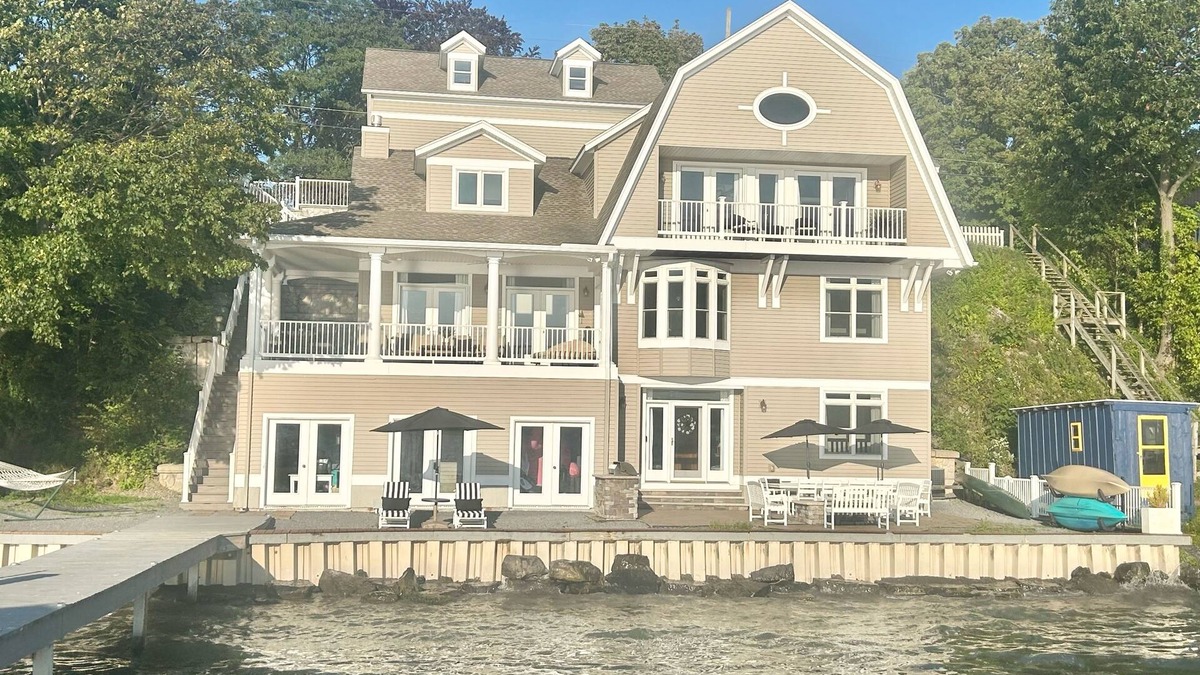 Ovid House | Your dream vacation on gorgeous Seneca Lake! Luxury lakeside living!