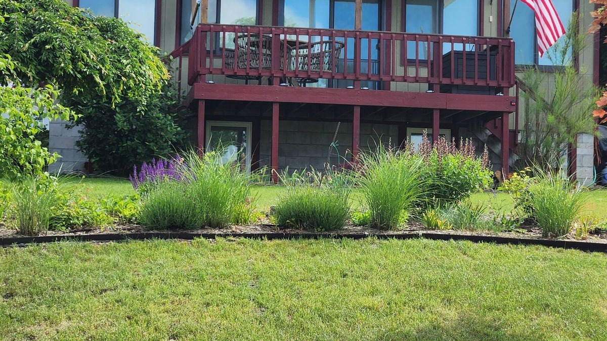 Beulah House | Your Fall Getaway awaits! Family friendly, Modern, Beautiful views of the lake.