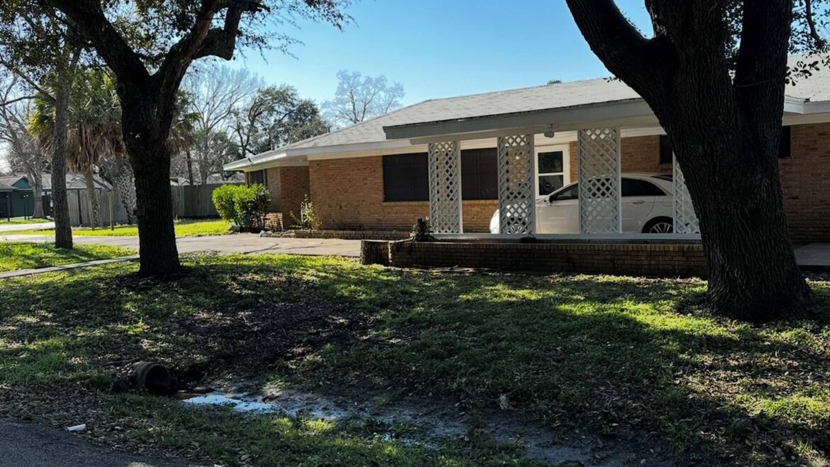 Rosenberg House | Your family will be close to everything.