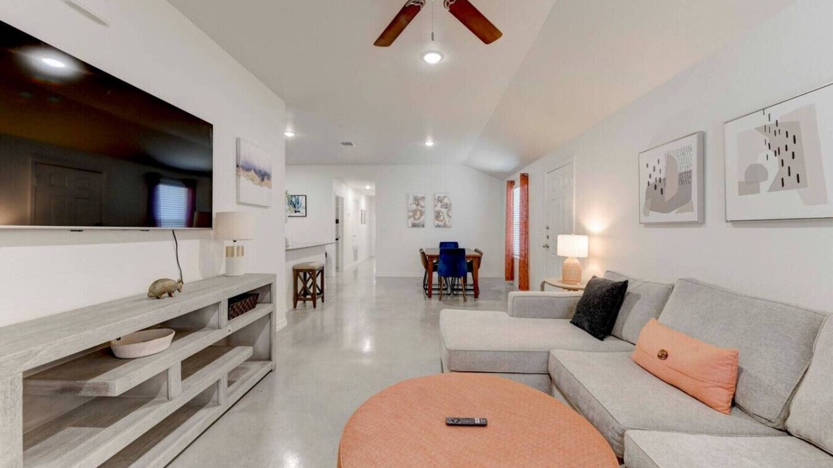 Heidenheimer House | Your Getaway in Temple