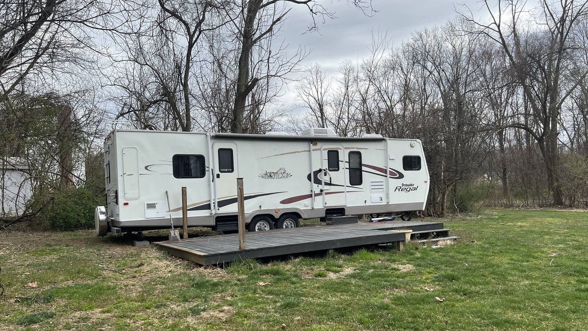 Middletown House | Your Glamping Dreams come true. 6 miles to Hershey Park