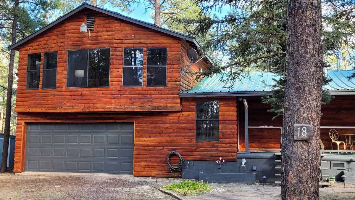 Alpine Cabin | Your going to fall in love with this cabin.outstanding for family,multi families