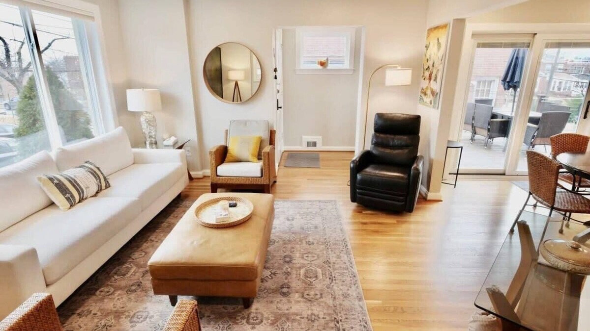 Northeast House | Your Happy Place Entire Home - With Parking!