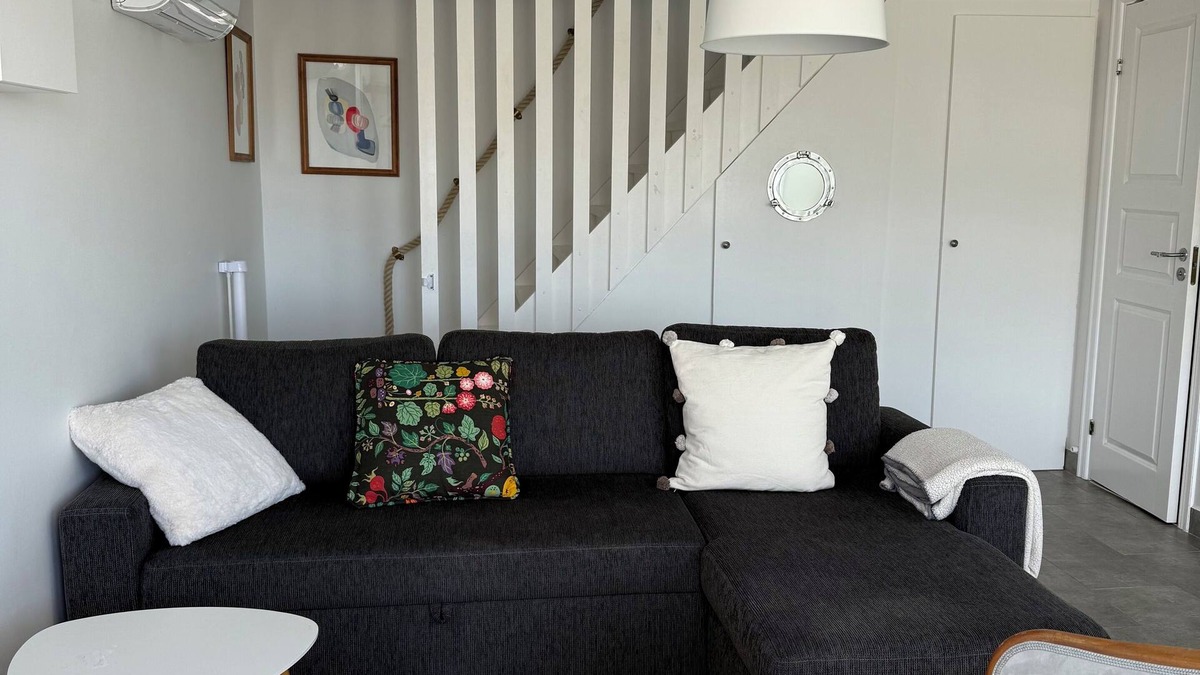 Gottskar House | Your holiday home by the sea. Enjoy Gottskär's beautiful nature and all the swimming spots!