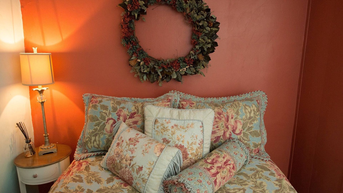 Ashfield House | Your Home Away From Home!