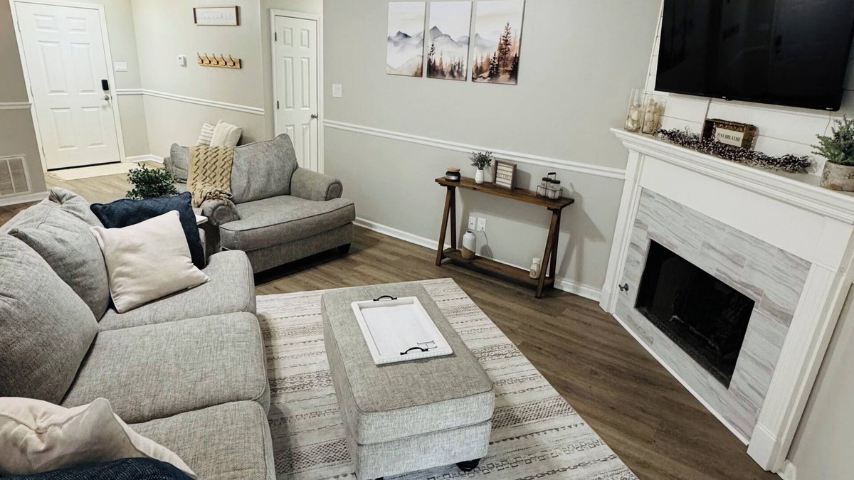 Bryant House | Your Home Away From Home in Bryant 3/2 Minutes From Everything