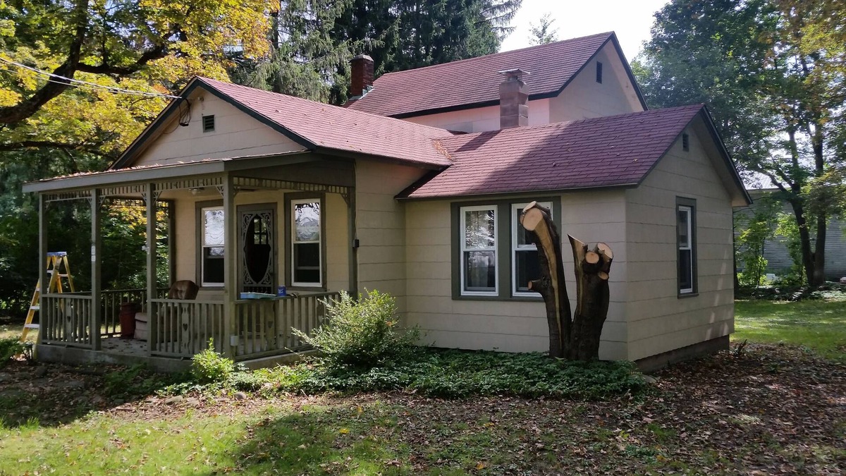 Roscoe House | Your Home Away From Home.Two hours and 10 minutes from NY City.