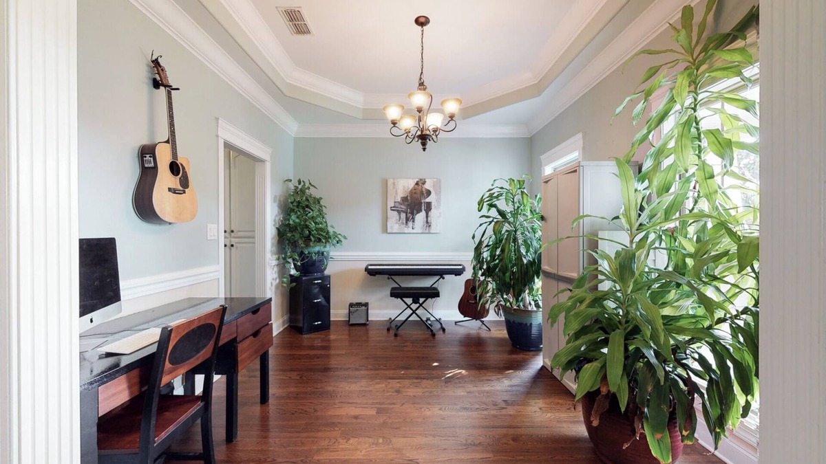 Clarksville House | Your Home away from Home - Entire house