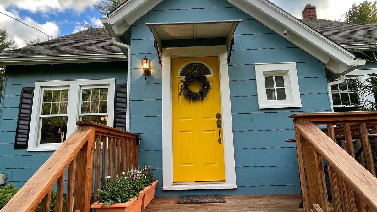 Narrowsburg Cottage | Your home away from home.