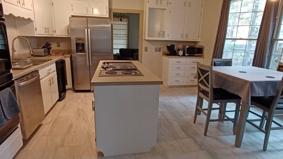 Pine Bluff House | Your home away from home in Pine Bluff