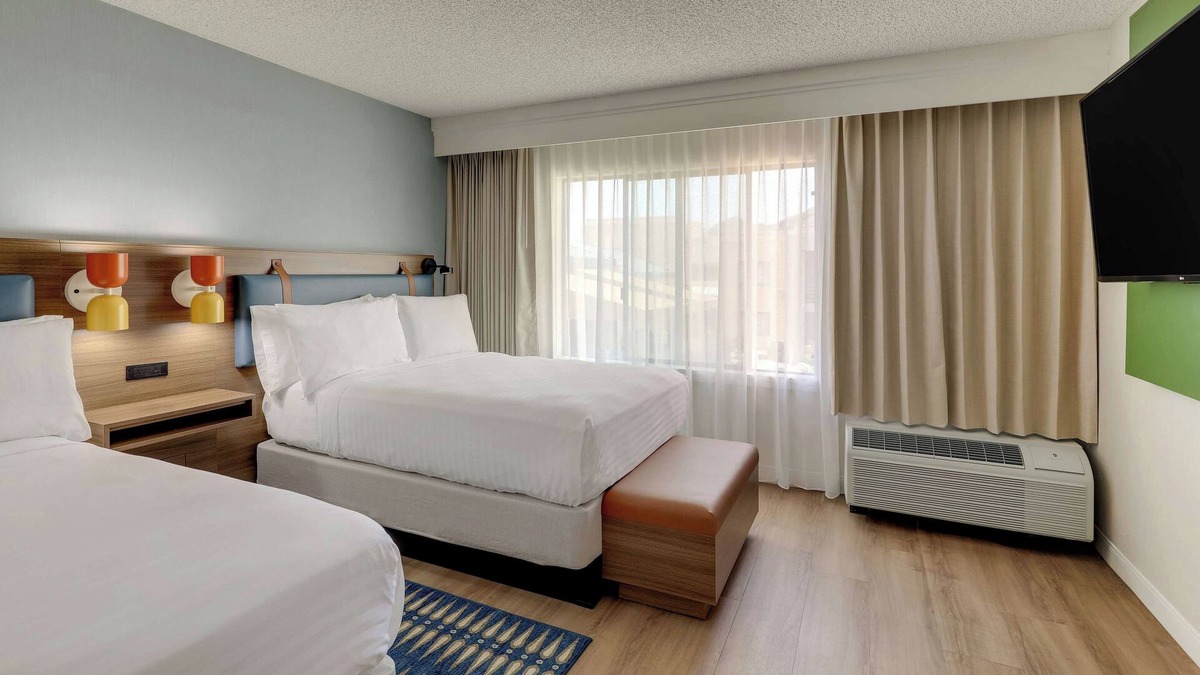 Mayo Clinic Hotel | Your Home Away From Home! Short Drive to OdySea Aquarium, Pets are Allowed