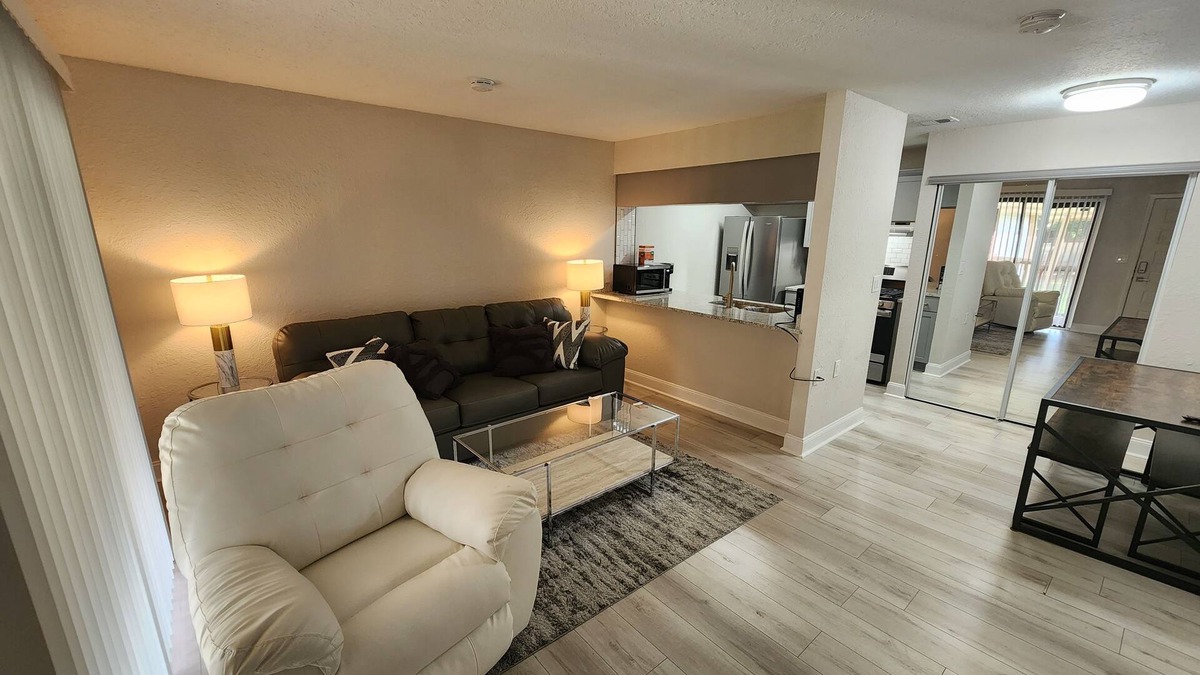 Tallahassee Apartment | Your home away from home.