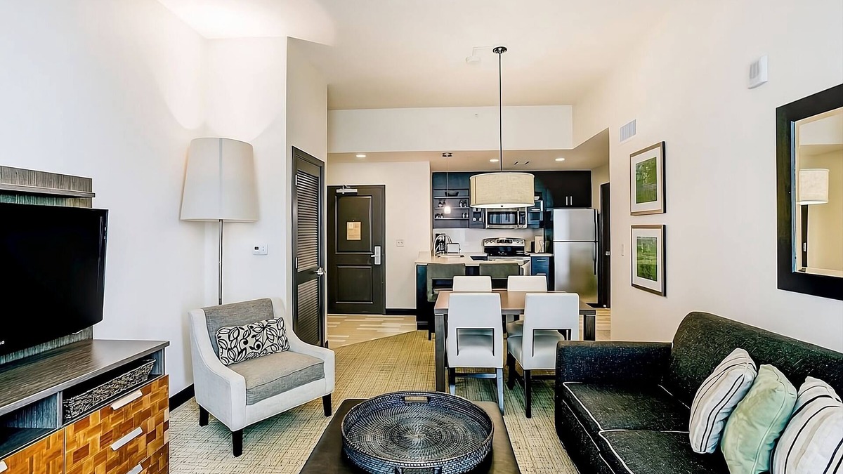 Northeast Virginia Beach Hotel | Your Home by the Sea! Full Kitchen, Swimming Pool, Ocean Front!