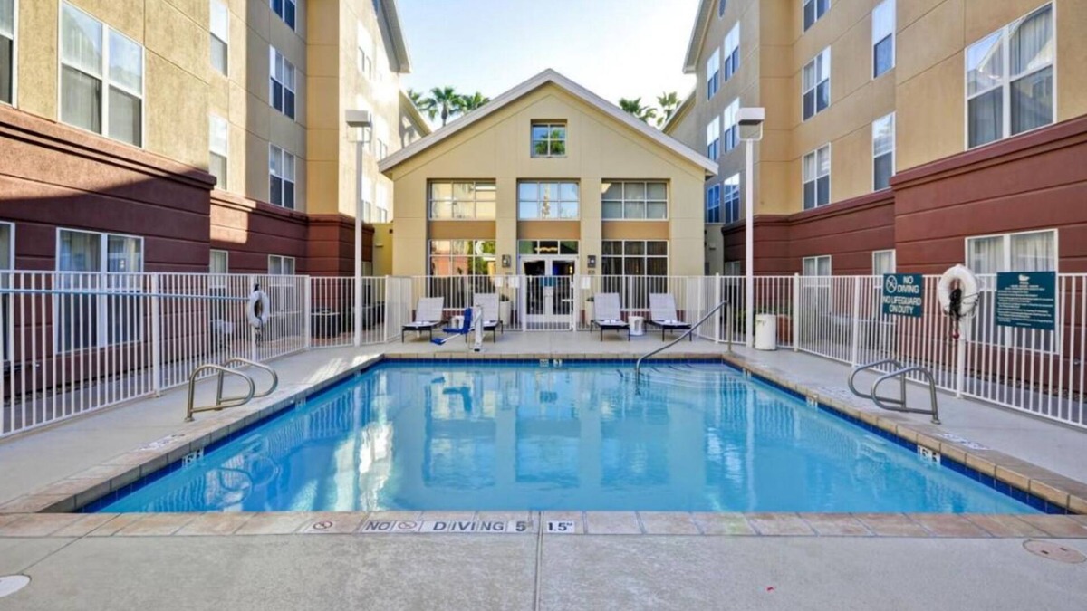Camelback East Hotel | Your Home in Paradise! Free Breakfast, Full Kitchen, Pool, Pets Allowed!