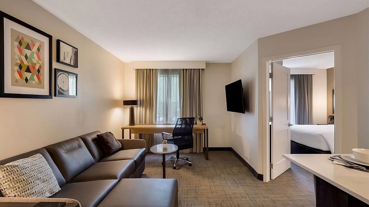 Mount Tabor Resort | Your Home Away From Home! Fully-equipped Kitchen, Free Breakfast, Pets Allowed!