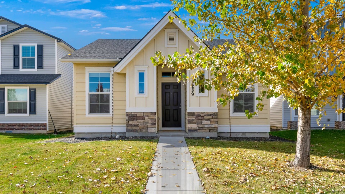 Meridian House | ❃Your Homebase for BSU Sports! Quiet Neighborhood, plenty to do! Book today!❃
