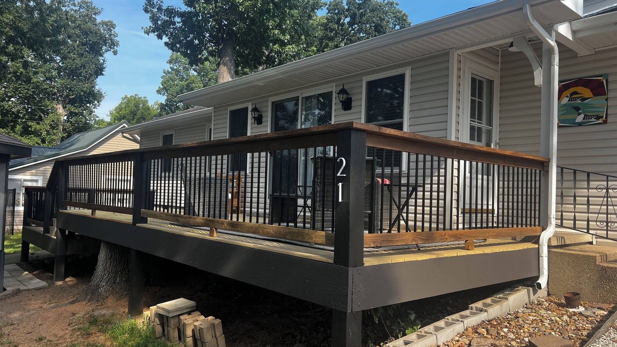 Sunrise Beach House | Your Lake Getaway at 38mm – Views, Comfort, Peaceful Vibes…and WIFI!