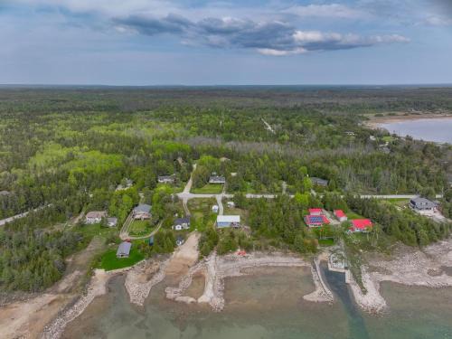 South Bruce Peninsula House | Your Lakeside Retreat In Howdenvale