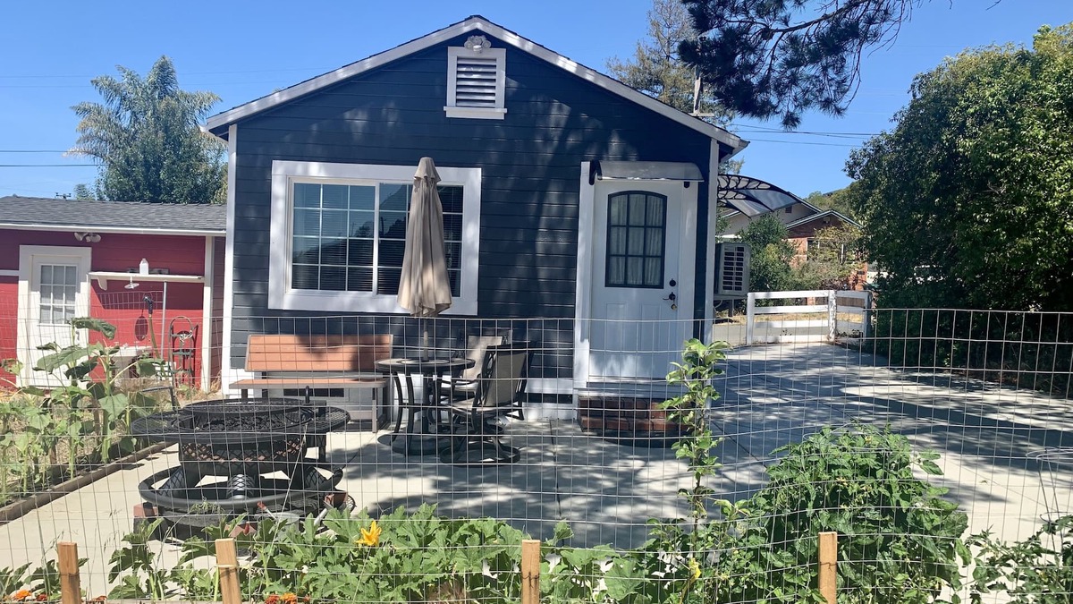 El Sobrante Cottage | Your Most Romantic and Peaceful Getaway