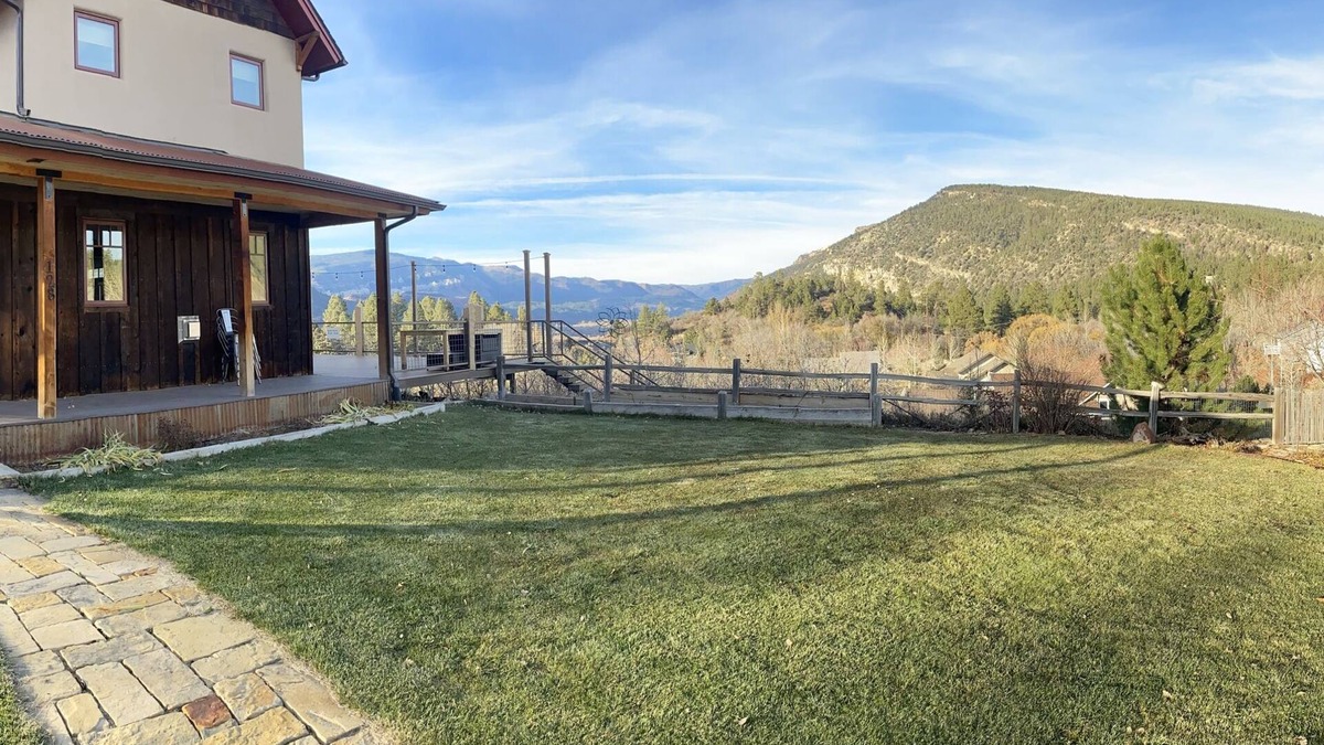 Durango - Purgatory House | Your Mountain Town Retreat Awaits! Close to Town, Trails and the Train!