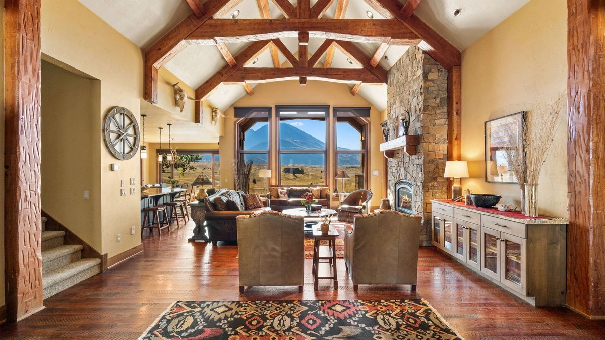 Pray House | Your own private Mountain Lodge - Rugged Montana Views With Year Round Access