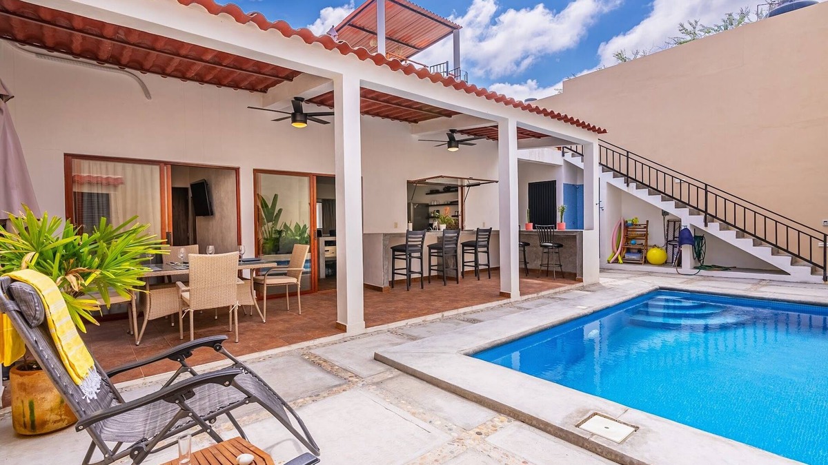 Emiliano Zapata House | Your own Private Oasis with Heated Saltwater Pool! 5 minute walk to beach/town
