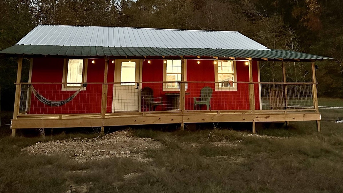 Wayne County Cabin | Your peaceful country vacation spot