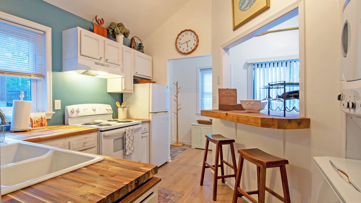 Bluemont Cabin | Your Peaceful Getaway in the Blue Ridge.
